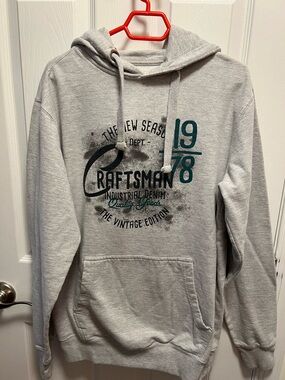 Craft Light Gray Graphic Pullover Hoodie with Teal Accents